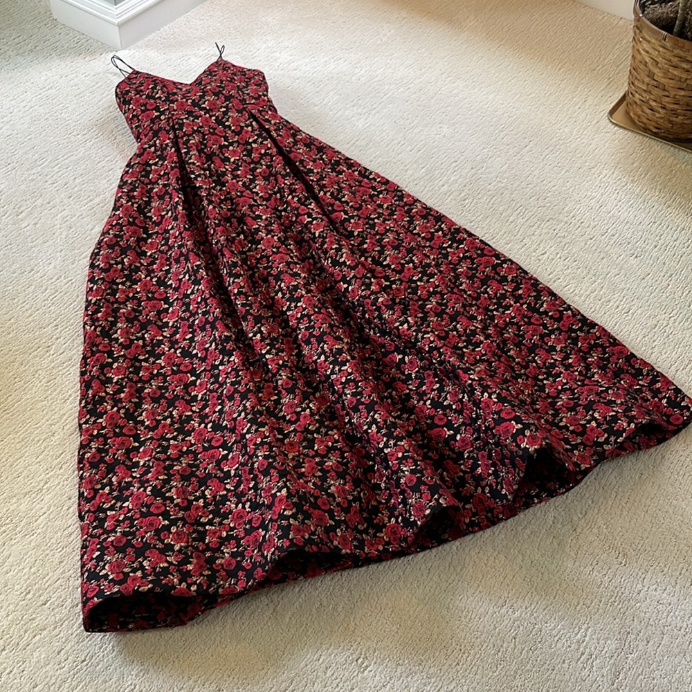 Alice + Olivia Floral Brocade Gown - Picture 8 of 16
